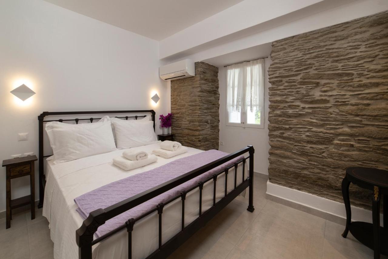 Korina'S Suites Ándros Екстериор снимка