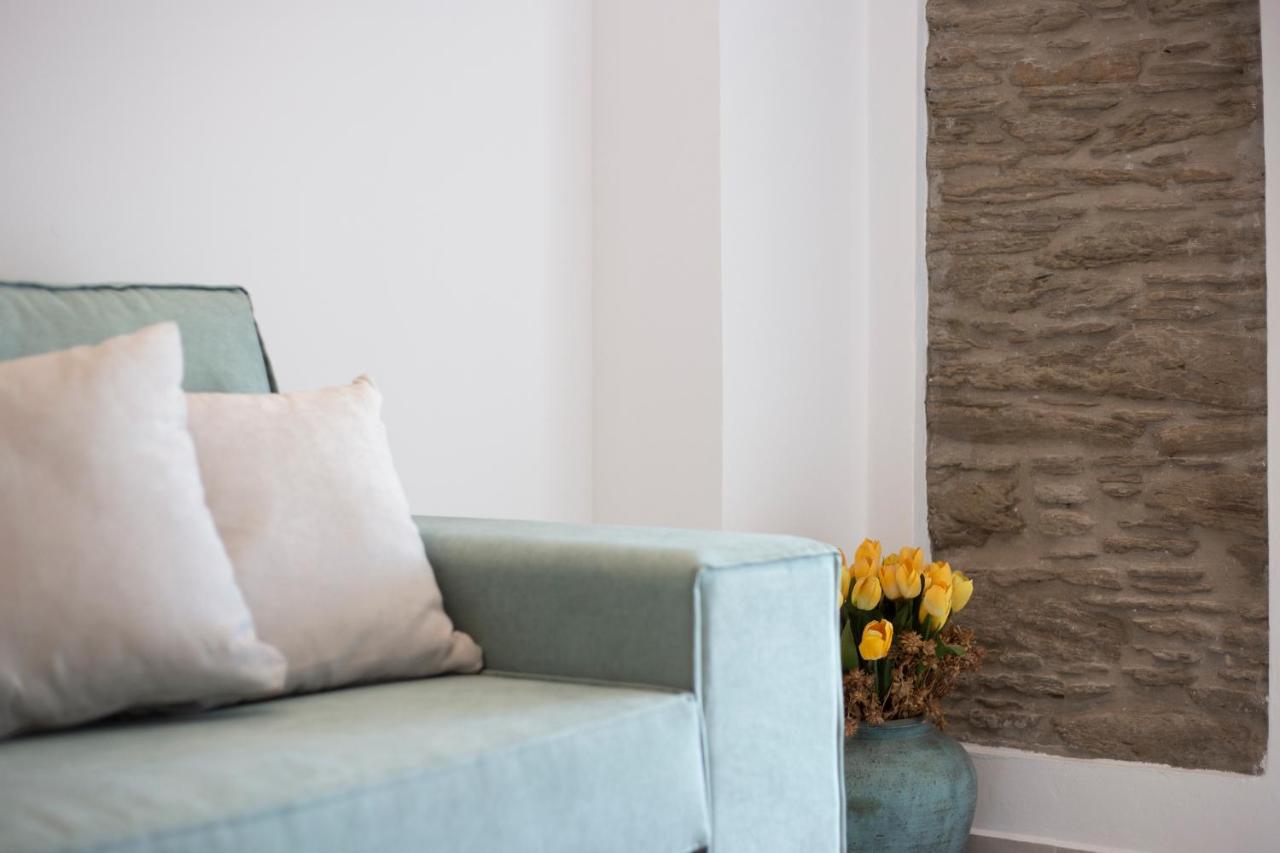 Korina'S Suites Ándros Екстериор снимка