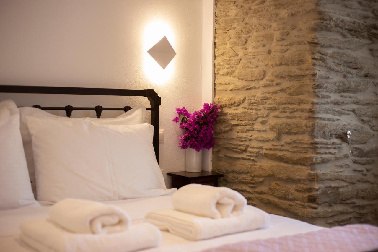 Korina'S Suites Ándros Екстериор снимка