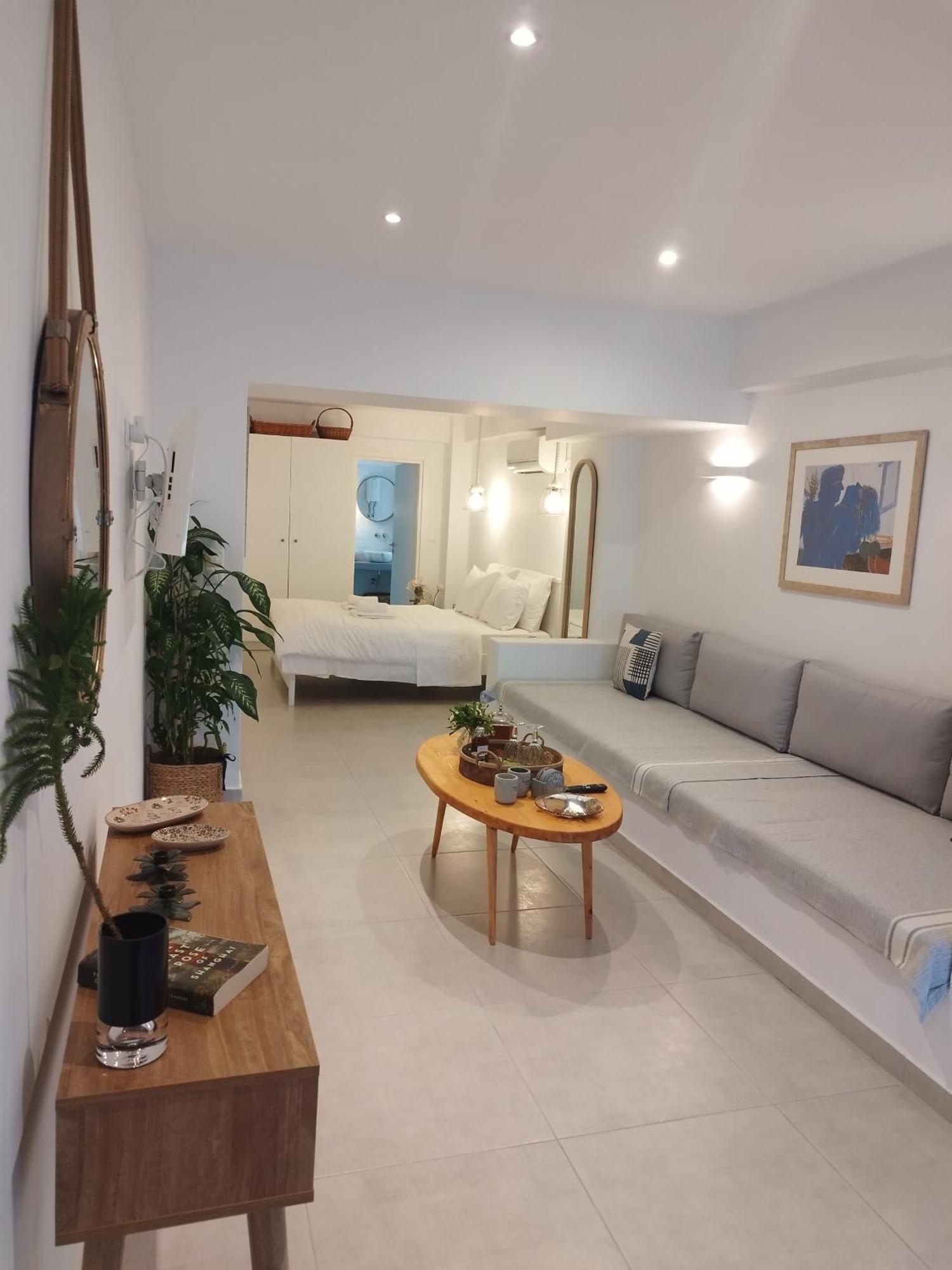 Korina'S Suites Ándros Екстериор снимка